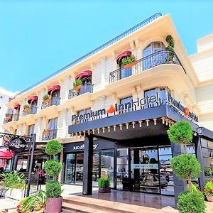 Premium Inn City Hotel & Restaurant Central Shopping Street Location !